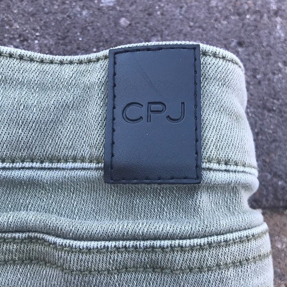 Shorts - Picture 5 of 8